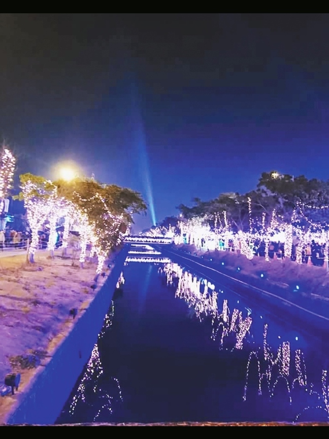 一江春水向東流