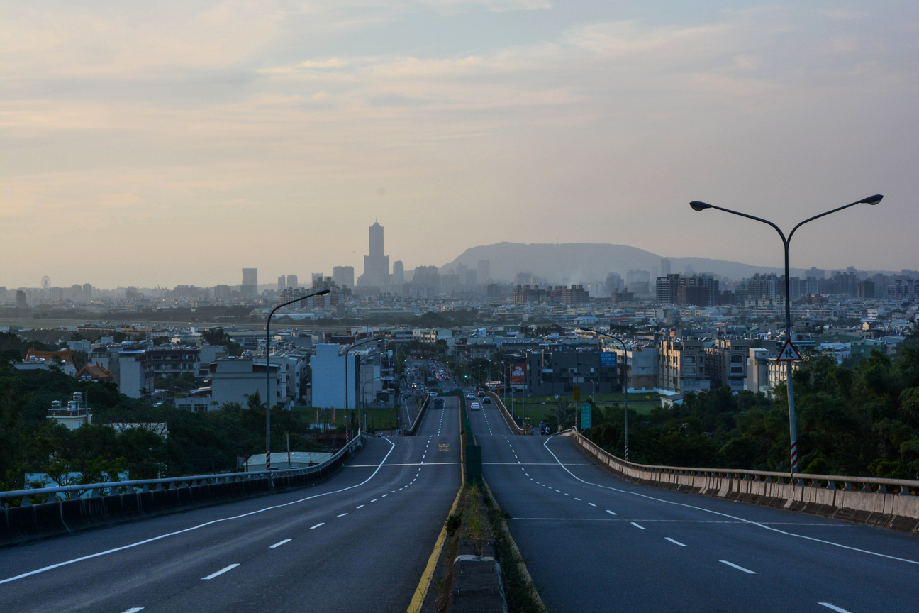 我看著，我想著，我等著