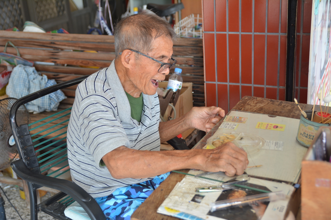 兩美理髮店老闆