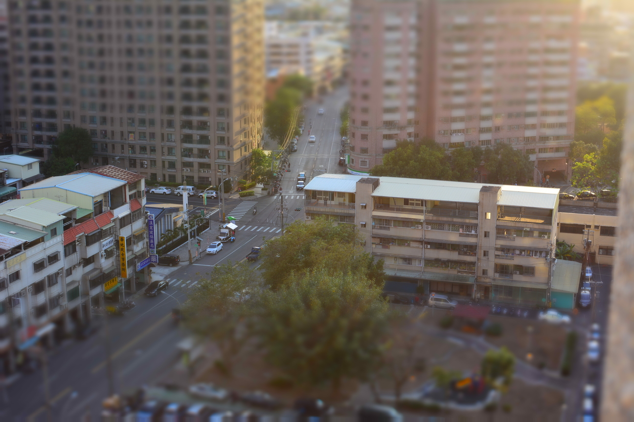 黃金時刻下的社區