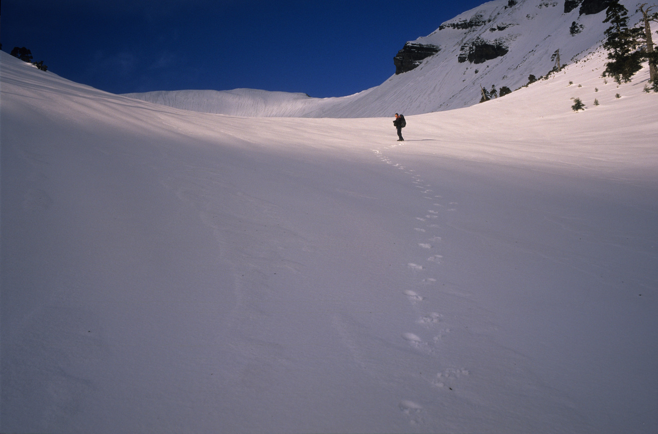 圈谷上的第一道光