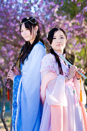 古裝美女 in 高美館