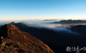玉山北北峰山嵐