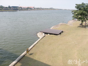 冬山河畔登船區