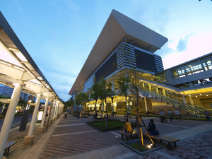 高鐵左營站外觀8