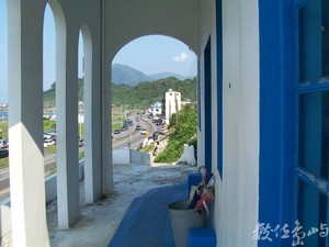 藍白色調的咖啡館