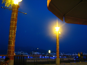 小王子的顏色．藍．黃