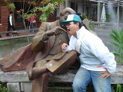 20090322踏青紙箱王