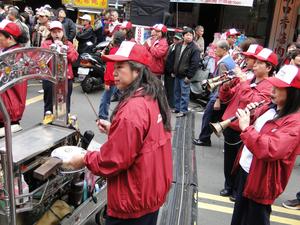 鼓吹陣頭娘子軍