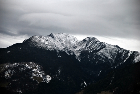 台灣百岳 - 人山鏈史