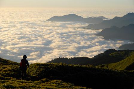 台灣百岳：山與人
