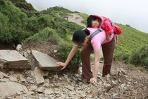 13個月大阿禎登合歡東峰  