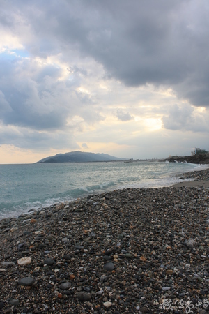  對面那座山是東部海岸山脈的開始....