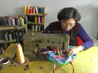 台灣電繡藝術的發展與創新~ 繡 惜 ‧ 福兒魔花