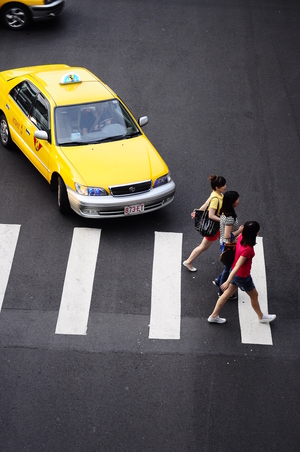 百業留影_穿梭在城市中的黃─計程車