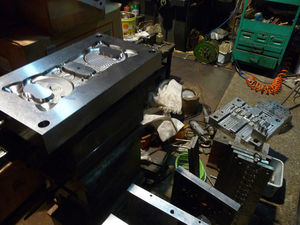 模具的各部組件