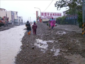 甲仙街頭淹水