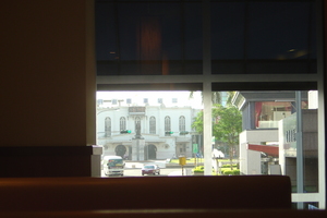 被煙燻醒的早上，騎車去吃了頓早餐