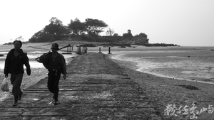 我會耐心等待下一次潮落與妳相見