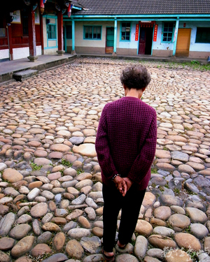 第二名    李鳳秋-圓石廣