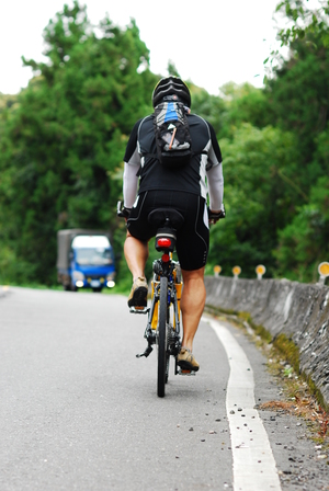單車勇闖公路最高點_武嶺