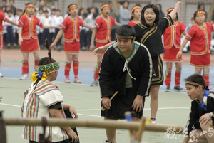 報戰功 ：土城國小校慶原住民社團表演