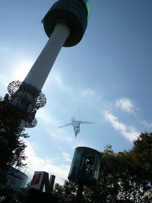 Fly me to the N Tower