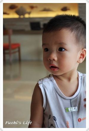 側面黃小霖又一張