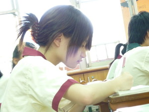 唉唷~天下紅雨ㄌ