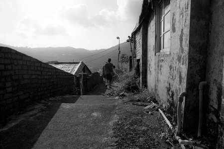 時光膠囊一：那牆、那路、那房與那背影