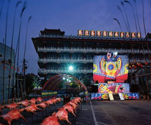 【藝文看板】STAGE—沈昭良攝影展